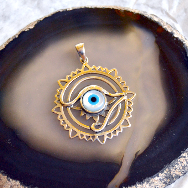ojo de horus mandala plata