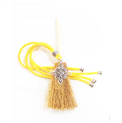 escoba nudo de brujas cordÓn amarillo